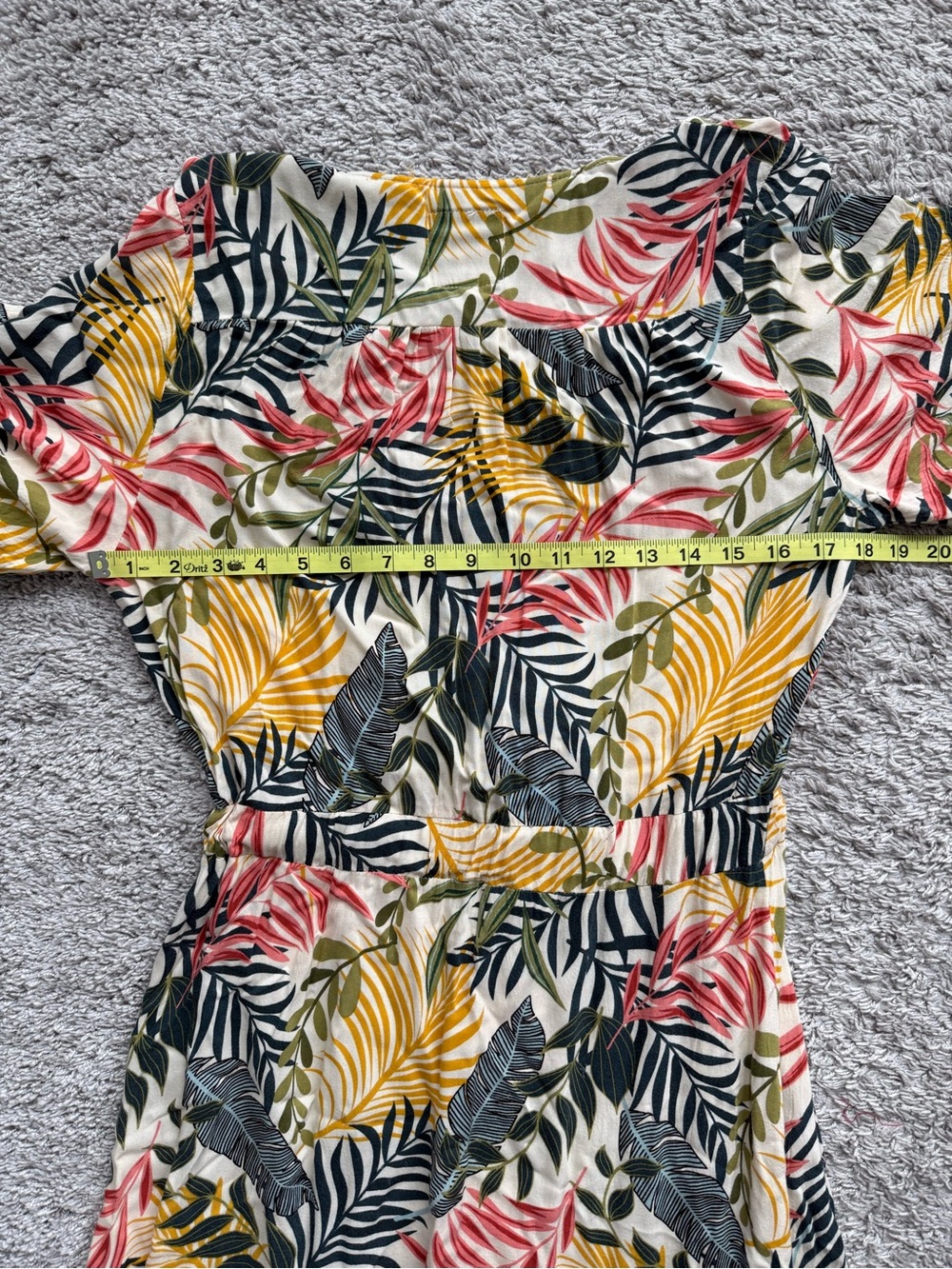 Sunday Mi Amor Tropical V-Neck Maxi Dress - Picture 10 of 13